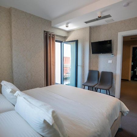 Hotel Chicago Shkodër Екстериор снимка