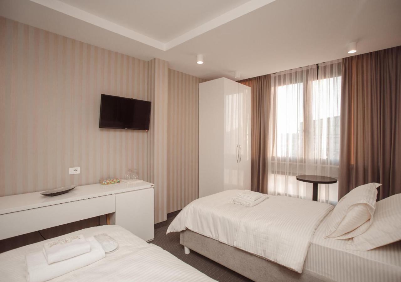 Hotel Chicago Shkodër Екстериор снимка