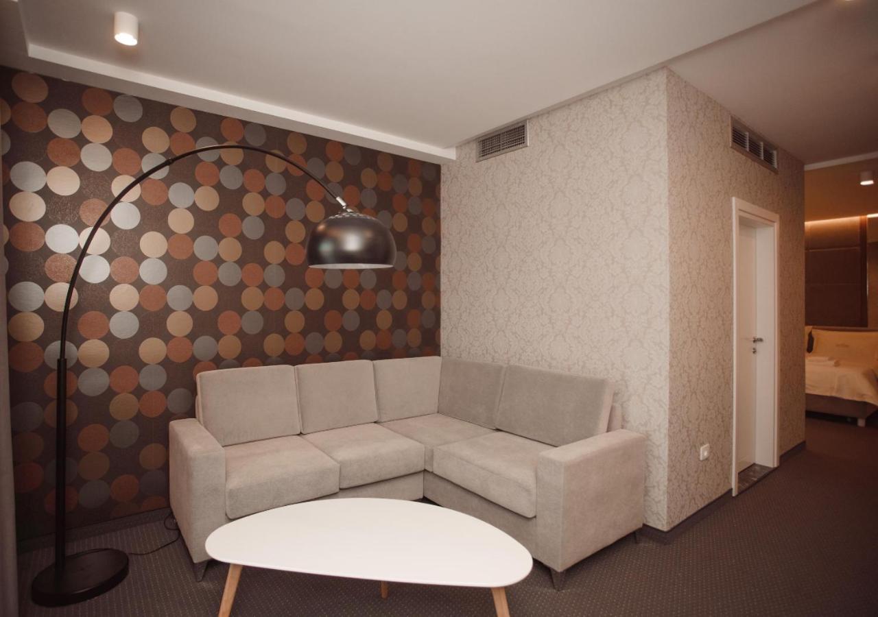 Hotel Chicago Shkodër Екстериор снимка
