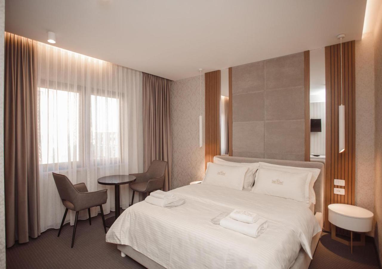 Hotel Chicago Shkodër Екстериор снимка