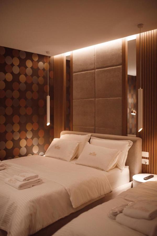 Hotel Chicago Shkodër Екстериор снимка