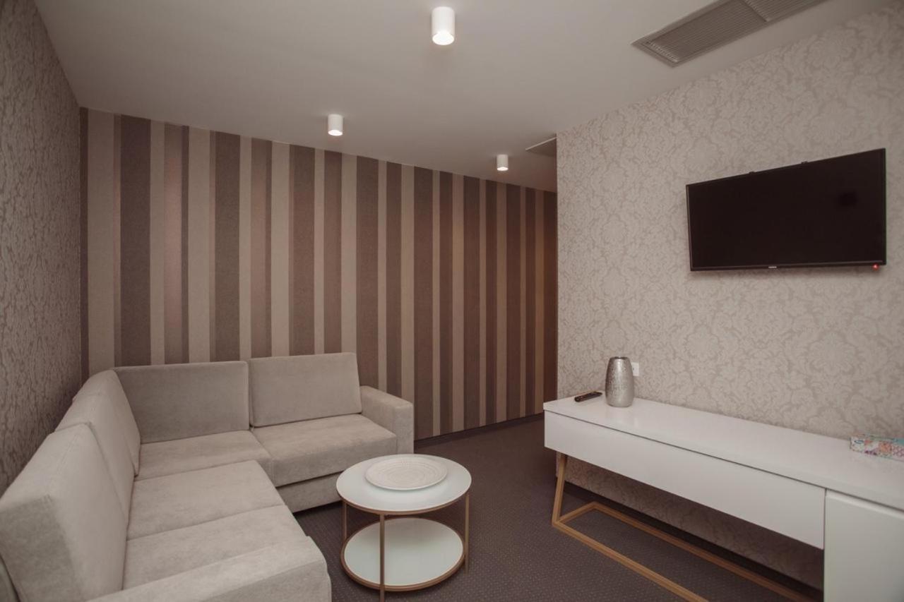 Hotel Chicago Shkodër Екстериор снимка