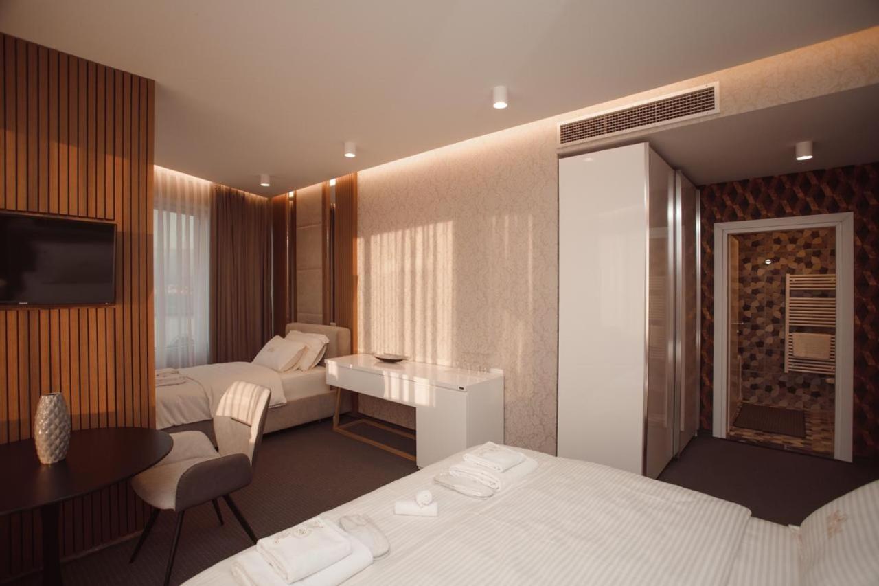 Hotel Chicago Shkodër Екстериор снимка