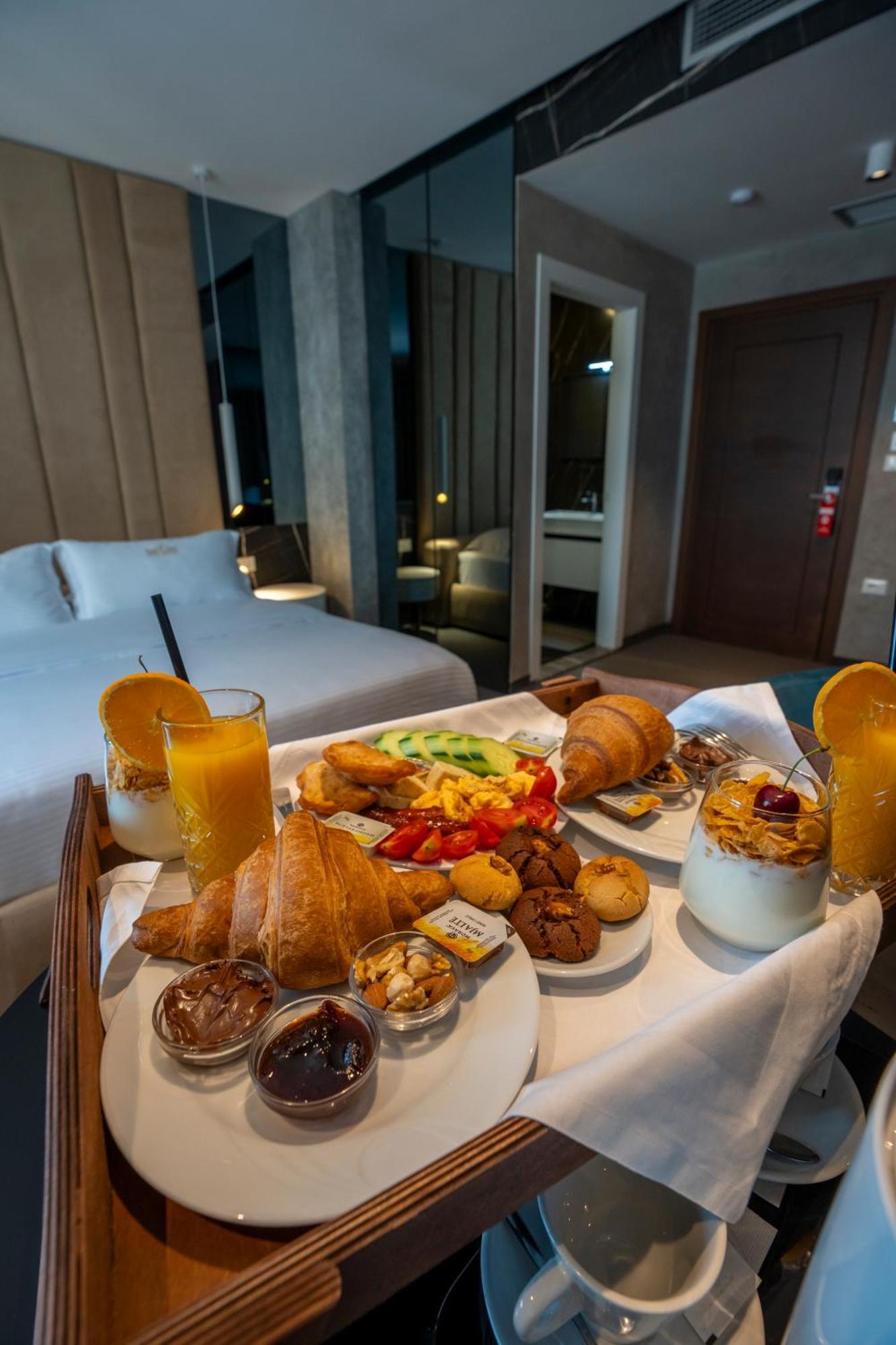 Hotel Chicago Shkodër Екстериор снимка