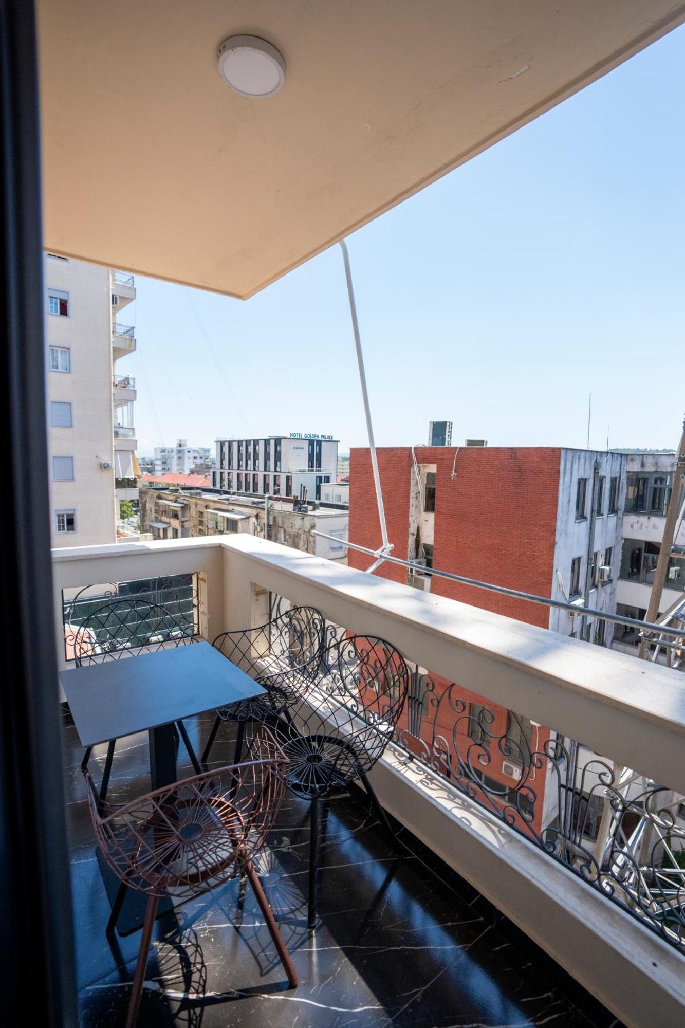 Hotel Chicago Shkodër Екстериор снимка