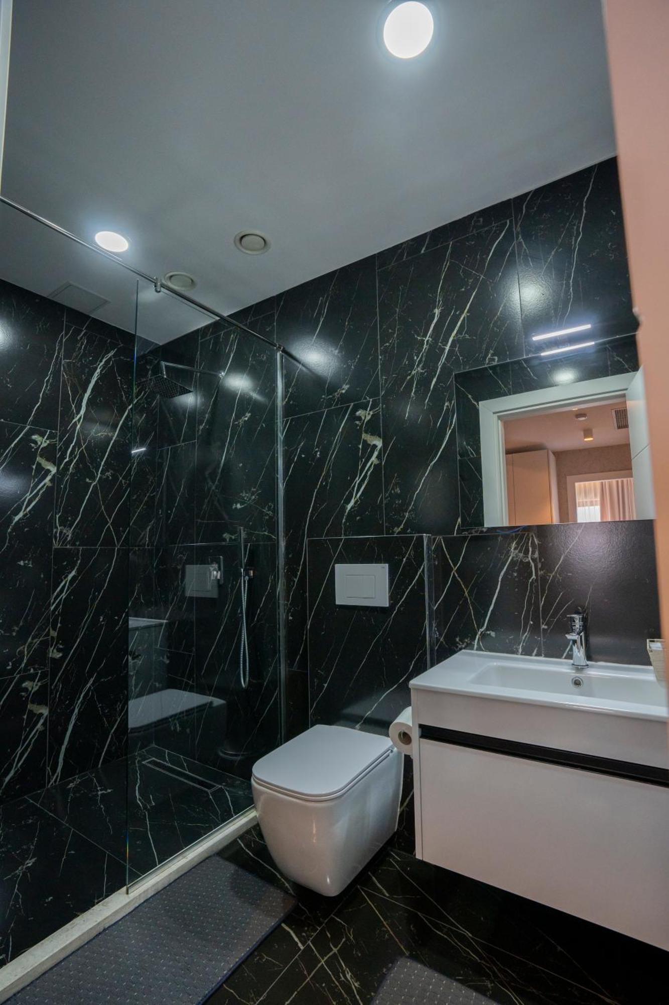 Hotel Chicago Shkodër Екстериор снимка
