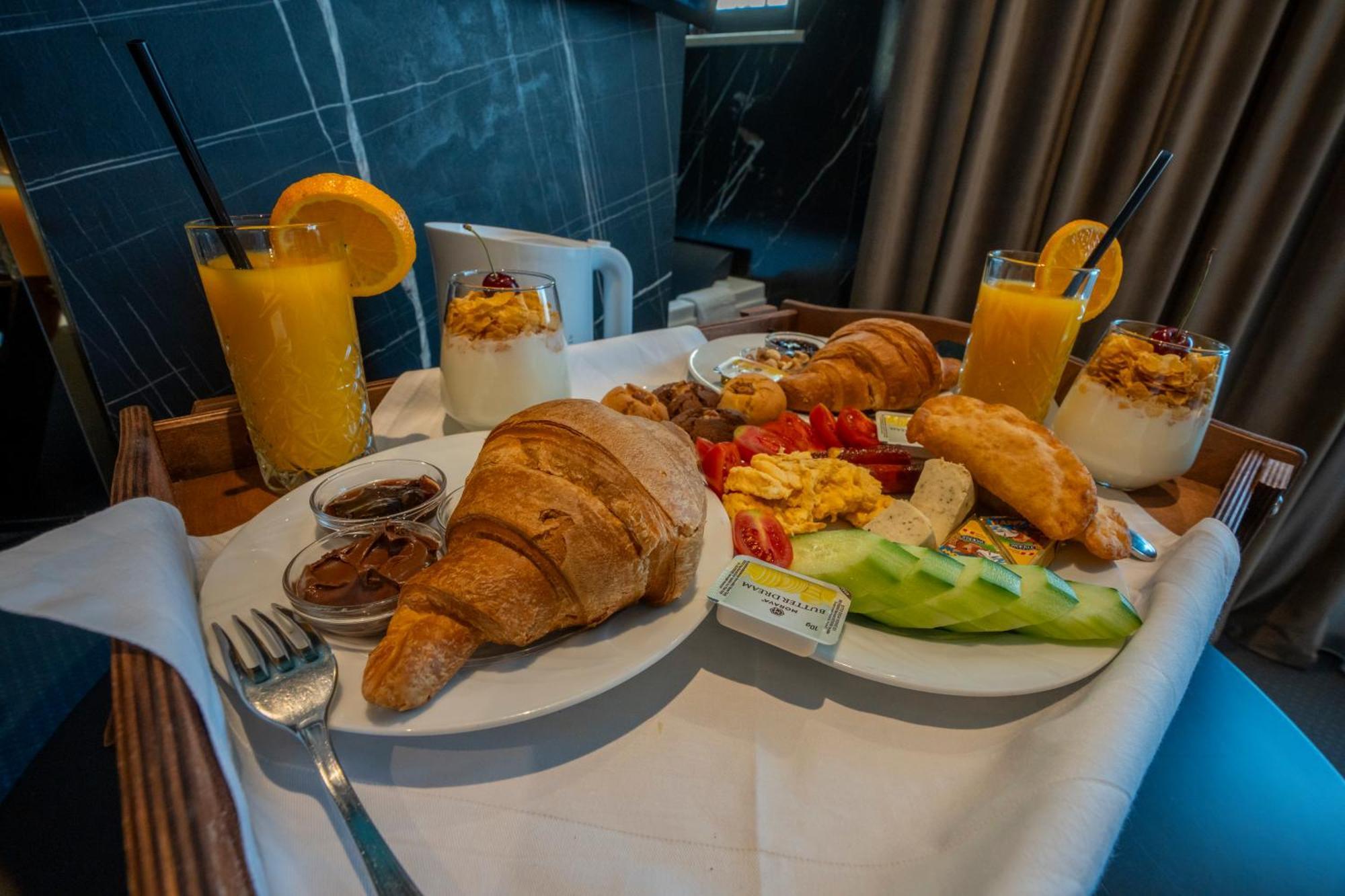 Hotel Chicago Shkodër Екстериор снимка